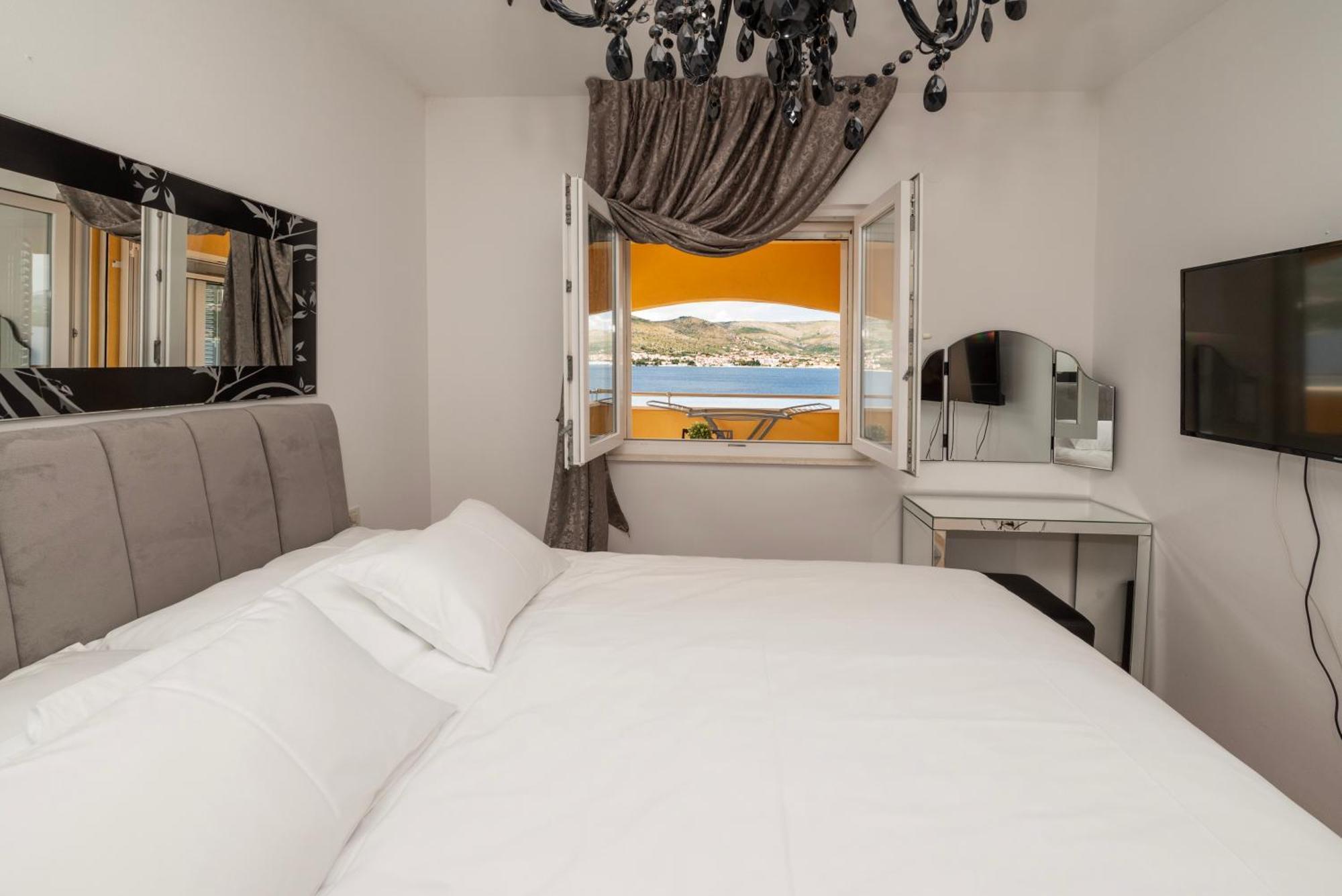 Lavanda Residence With Heated Pool Trogir Split Donji Okrug  Zewnętrze zdjęcie